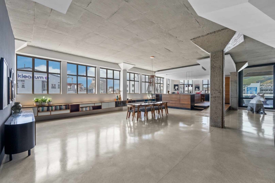 2 Bedroom Property for Sale in Gardens Western Cape